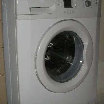 Lavadora Frigidaire Carga frontal 28 libras