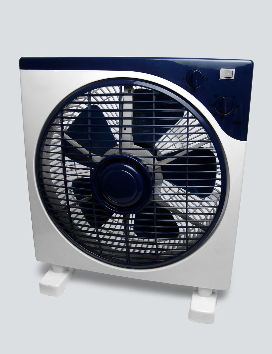 Ventilador Oster De pedestal 12"